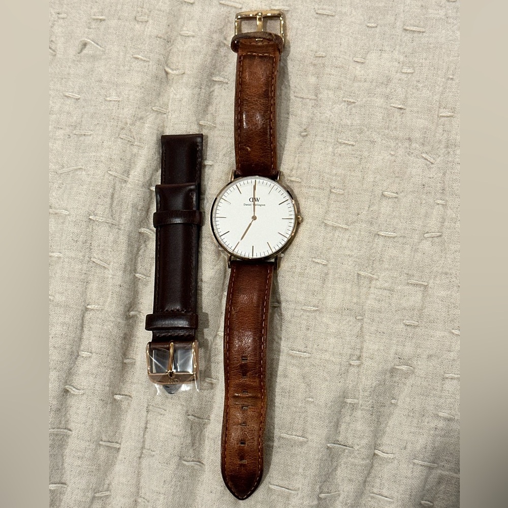 Daniel Wellington Brown Leather Watch with Extra Strap